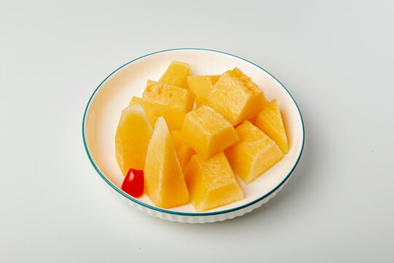 哈密瓜蘸巧克力坚果