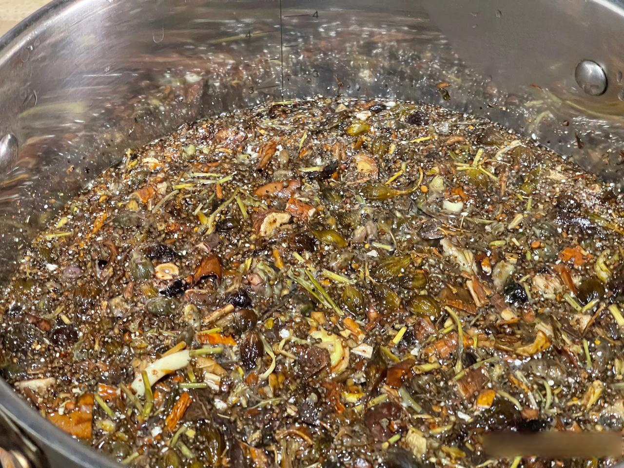 花生米绿豆生姜煮水过程图