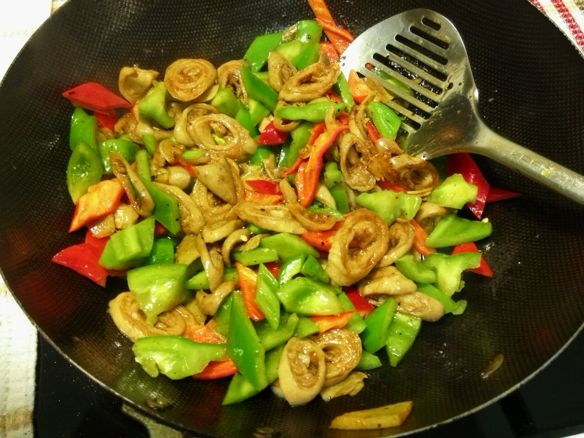 猪肚与圆椒合炒过程