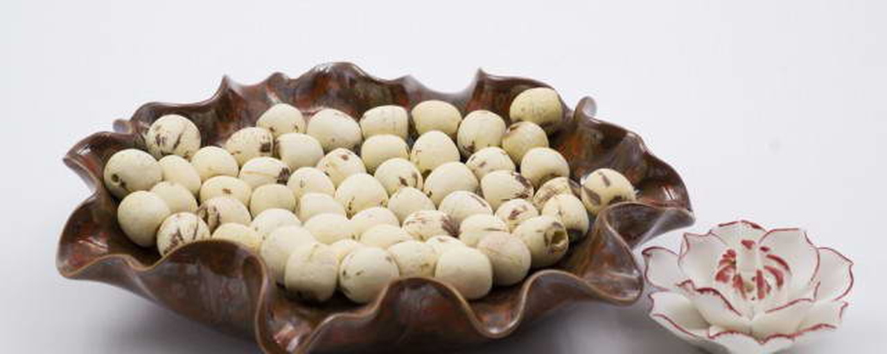 莲子心与野菊花实物对比图