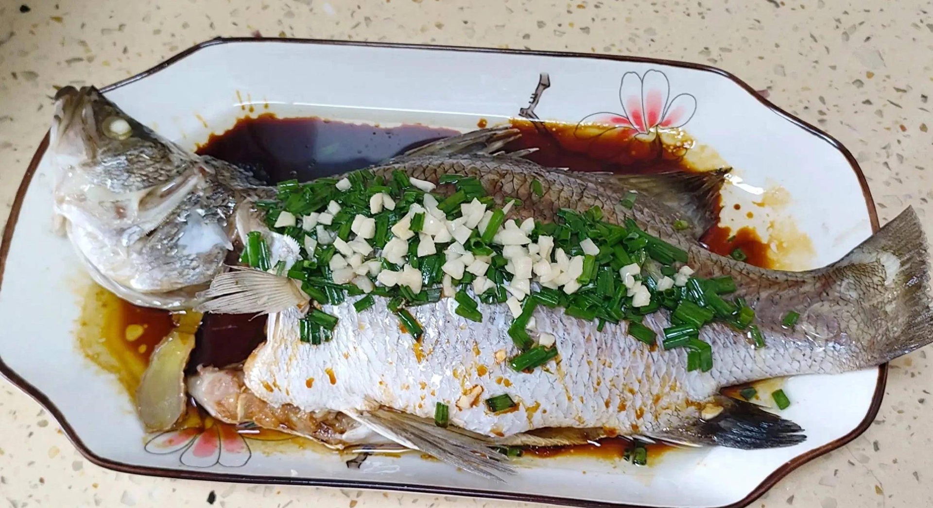 双柠蒸鱼成品展示