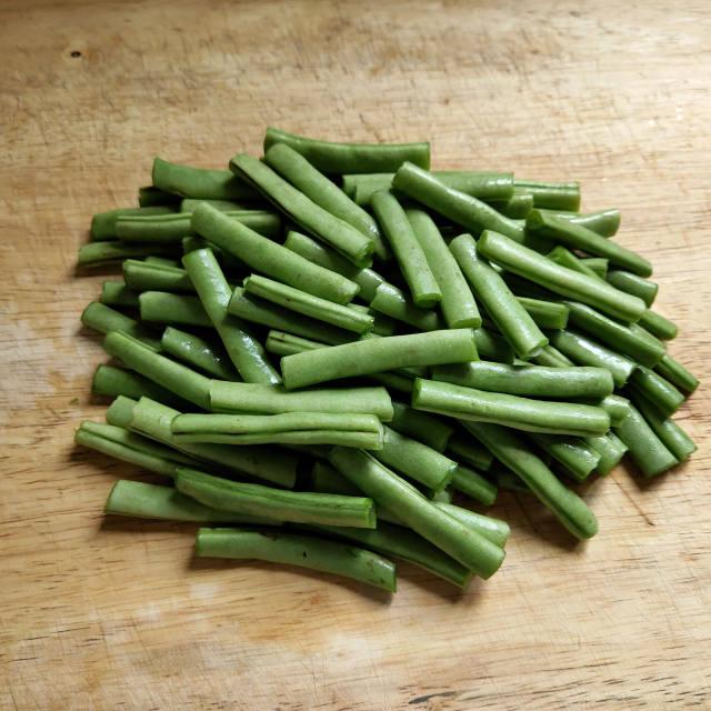 豌豆角清洗与备料图