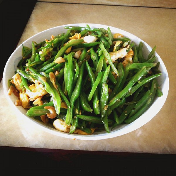 毛豆炒鸡蛋的成品菜肴