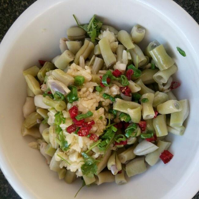 凉拌白不老豆角成品图