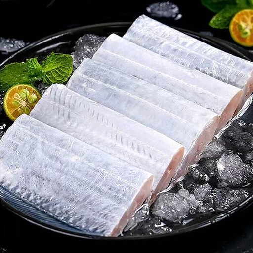 柠檬叶茶与柠檬叶蒸鱼的摆盘图