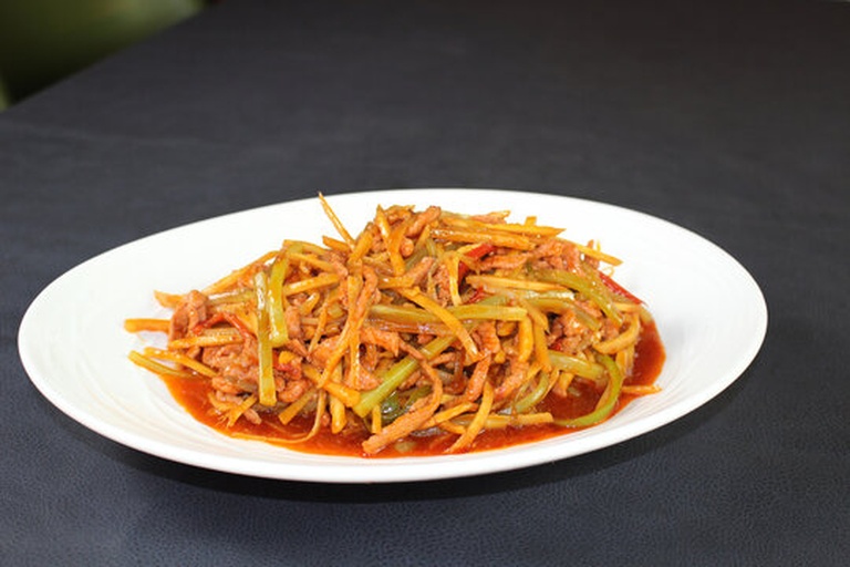 尖椒炒肉丝成品图
