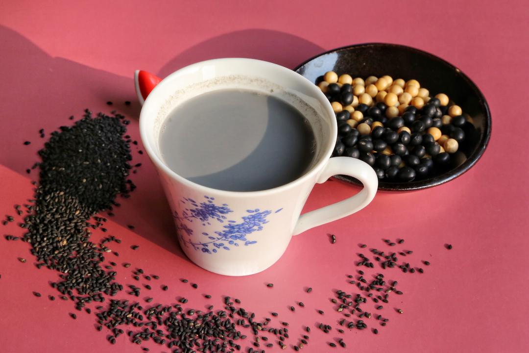 黑芝麻食品制作场景图