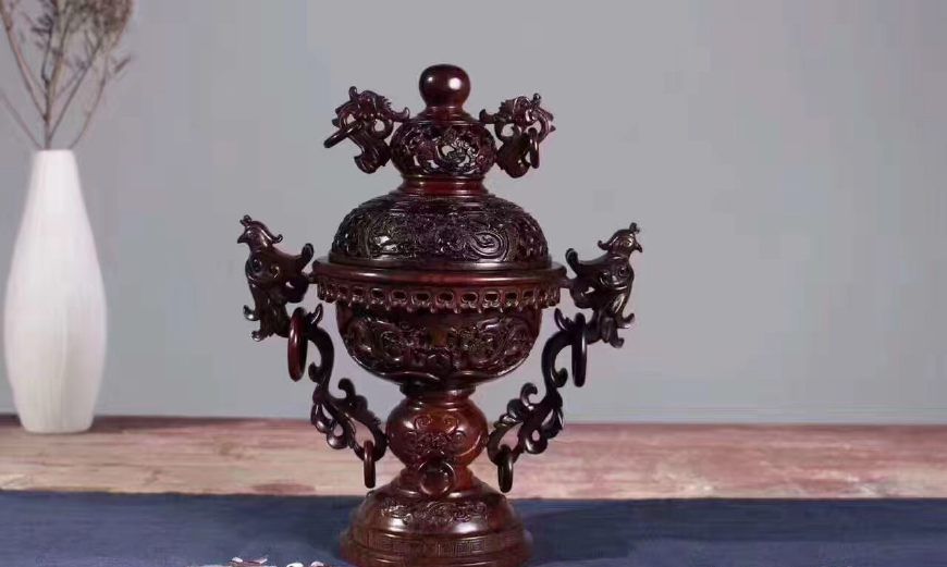 龙柏木工艺品展示