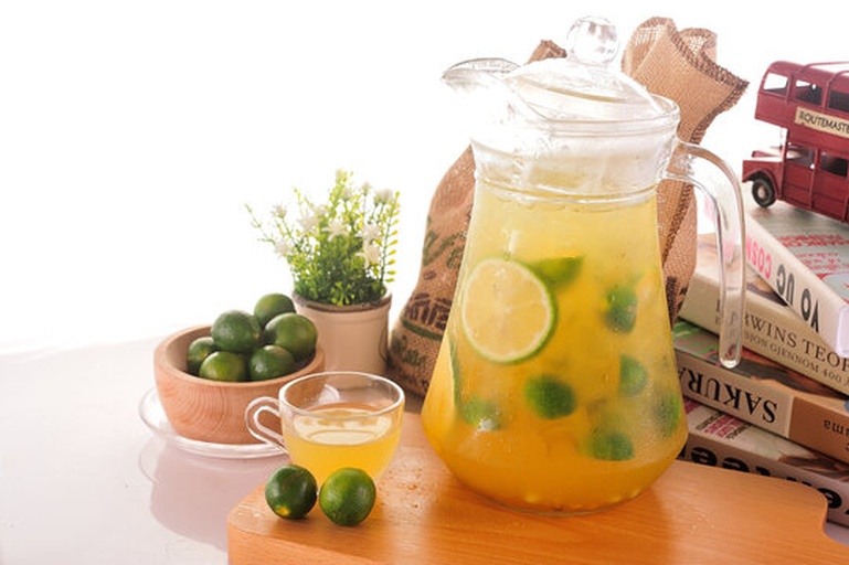 金桔柠檬饮品成品展示