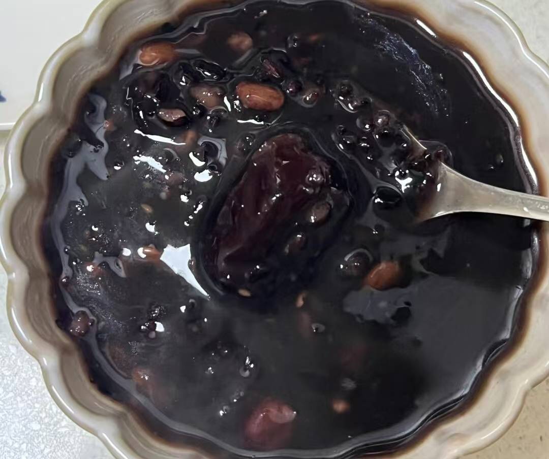 黑豆粥成品图