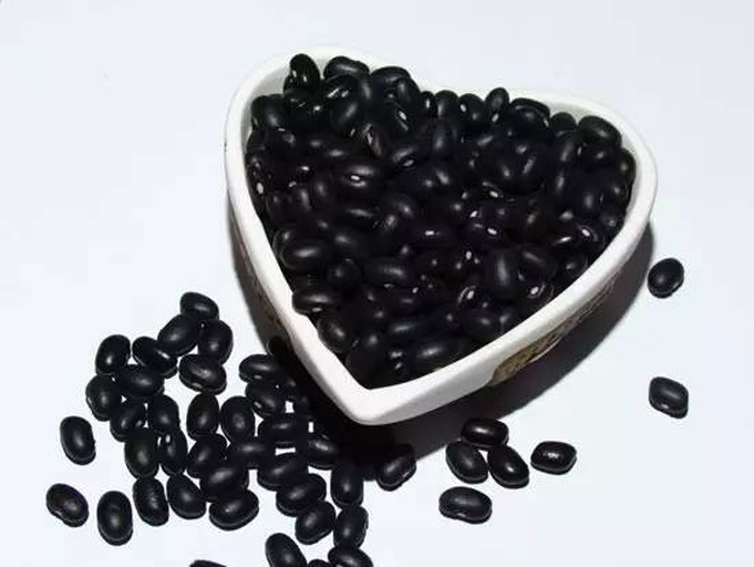 黑豆炖猪心成品图