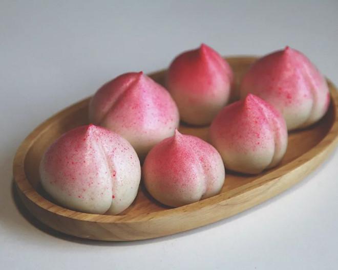 寿桃粿手工包制过程特写