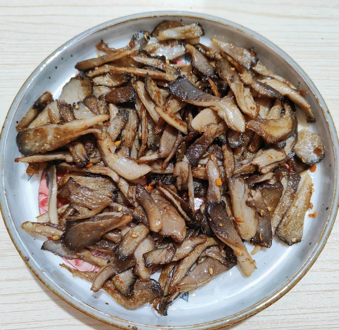 家庭厨房烹饪场景