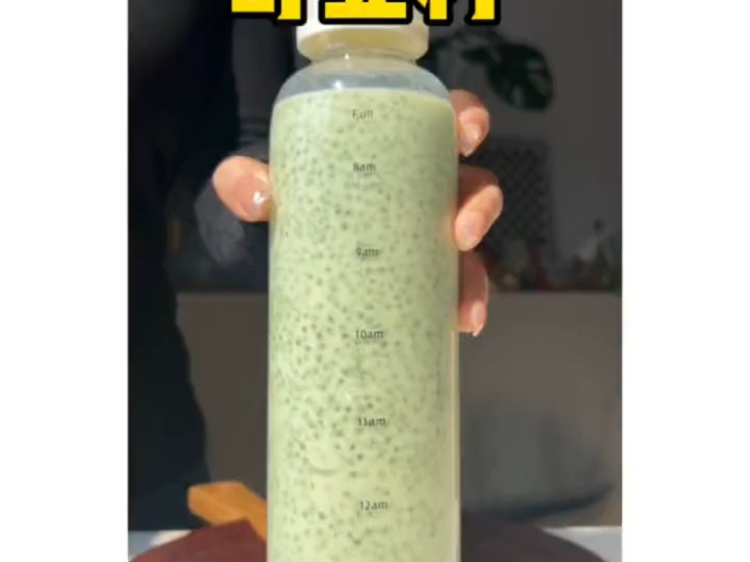 奇亚籽吸水膨胀过程示意图