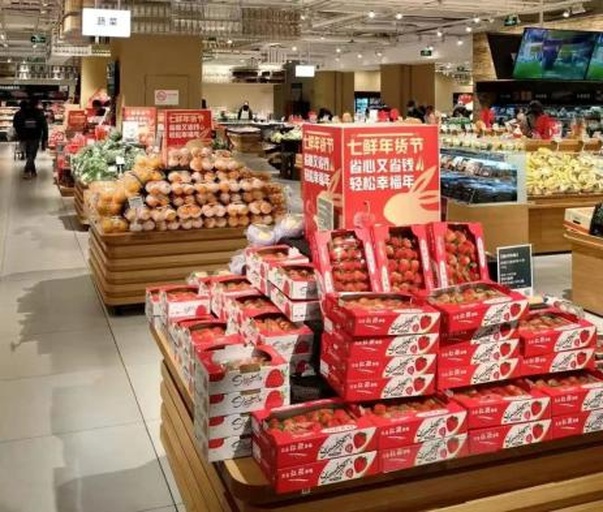 展示银都冰糖橙在超市、电商平台及直播带货中的销售场景 银都冰糖橙线上线下销售场景图