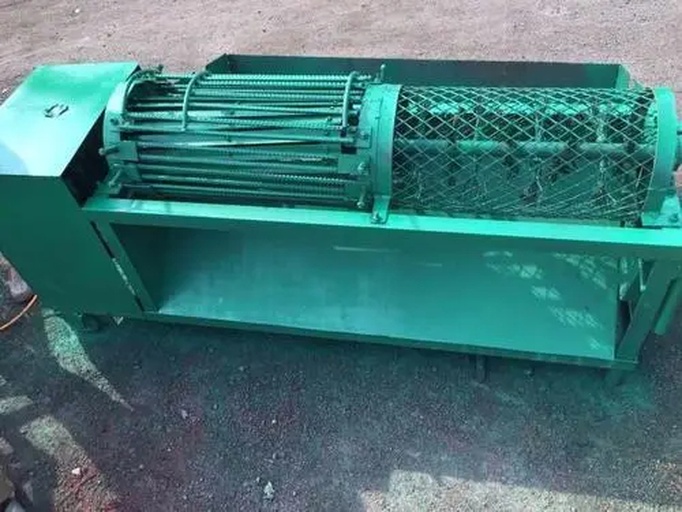 大豆脱粒机内部结构示意图