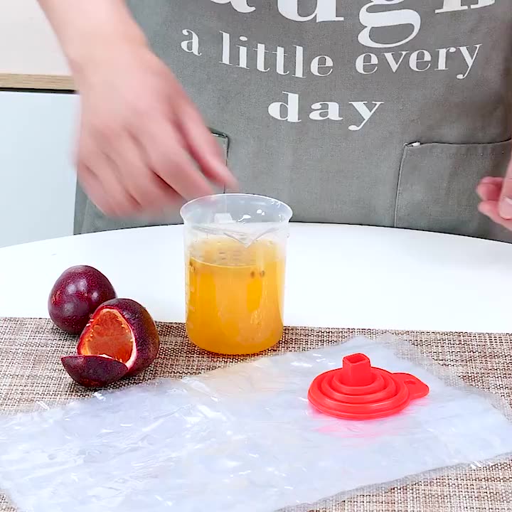 百香果饮品制作步骤示意图