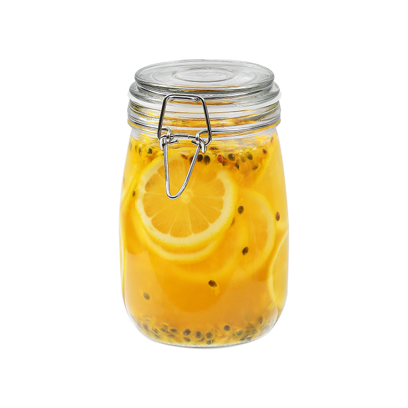 百香果柠檬饮品正在搅拌