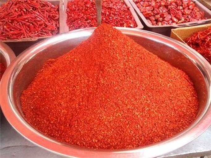 辣椒籽油与辣椒籽粉等调味品展示 辣椒籽油与调味品展示图