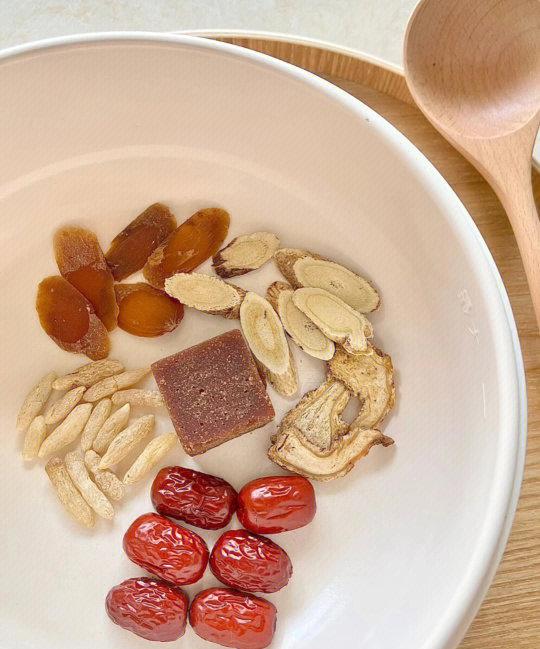 甘麦大枣汤药材组合实景图