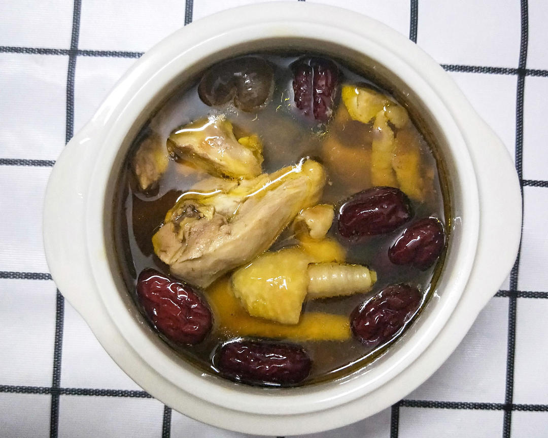 红枣鸡汤成品图