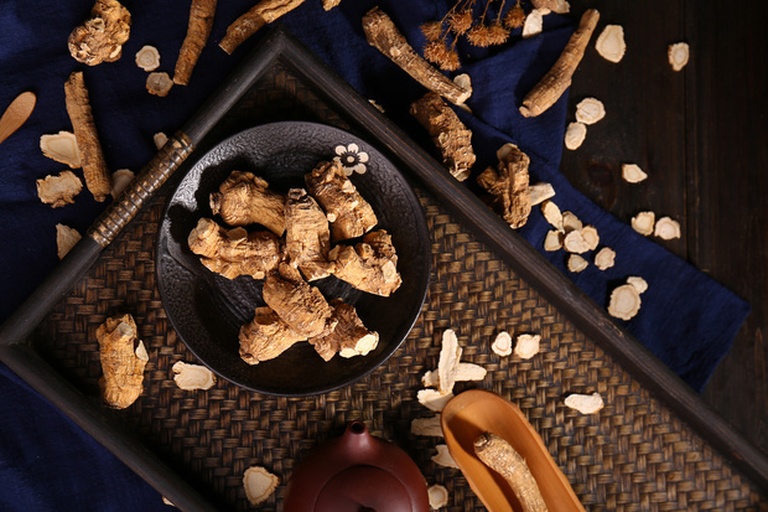 老虎姜深加工产品展示台