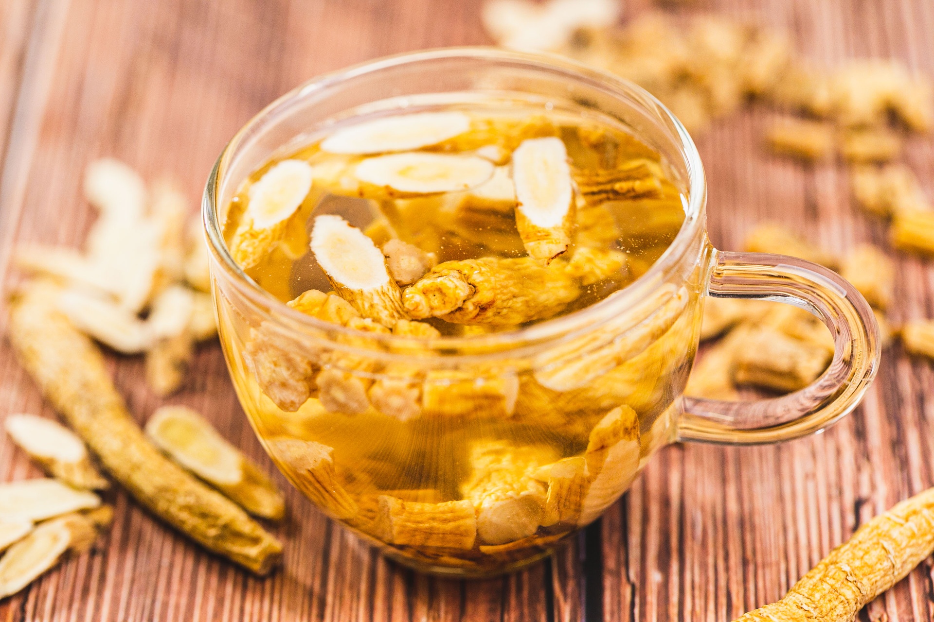 鲜人参切片泡水示意图