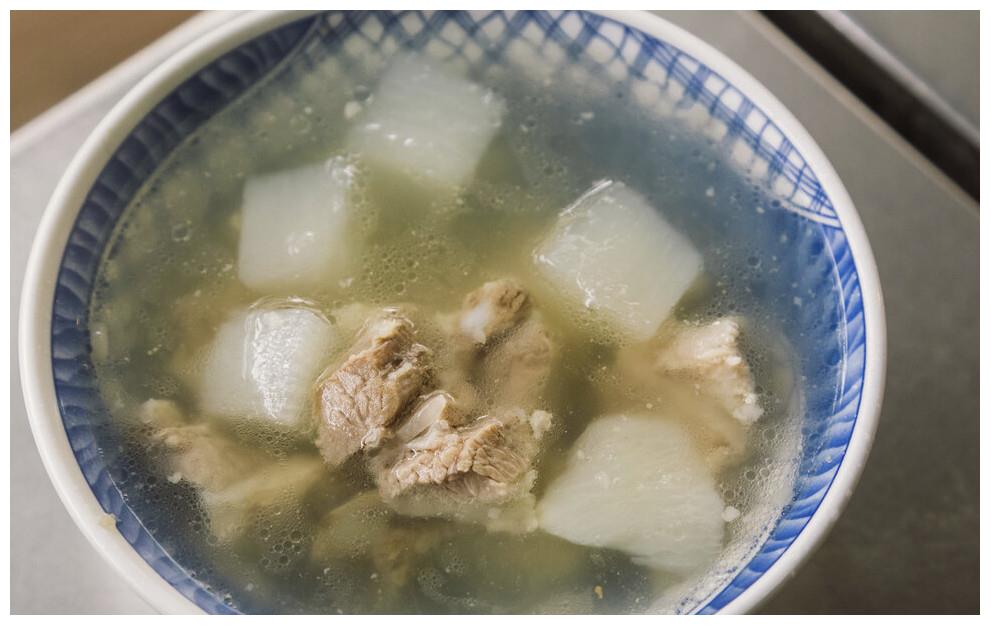 龙骨炖萝卜成品图