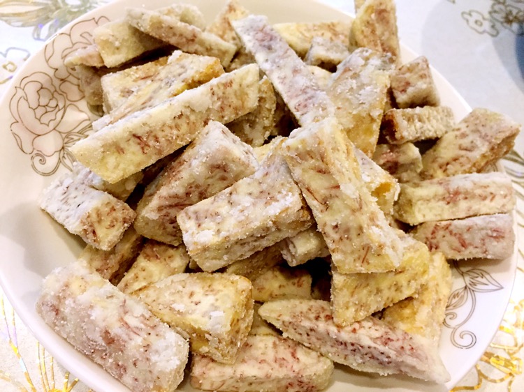 拔丝荔浦芋头糖浆裹制