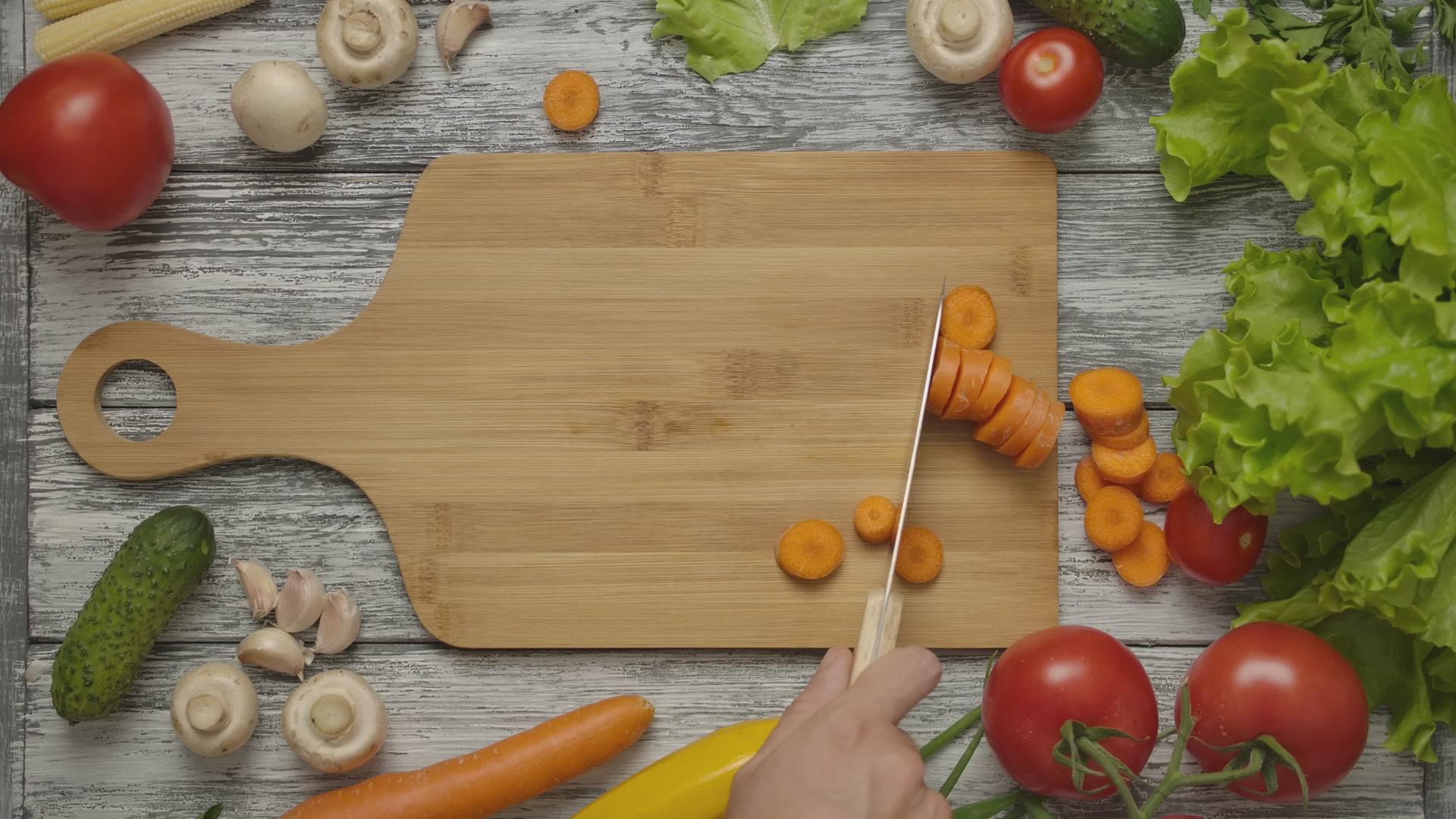 家庭切配青萝卜场景