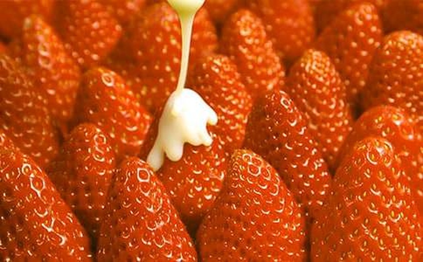 奶油草莓用于甜品制作