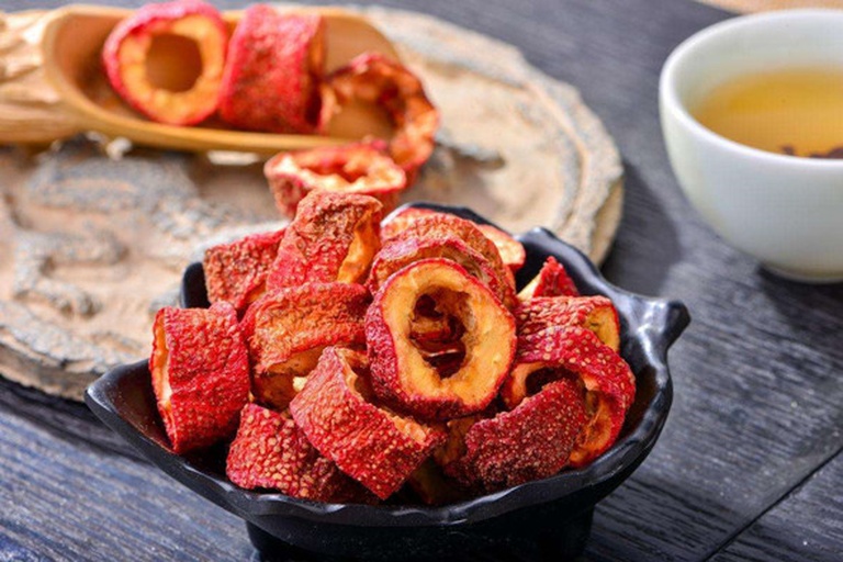 山楂干在厨房中的多样化应用展示图