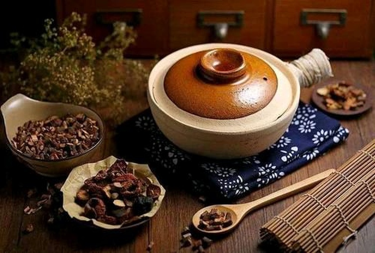 中药煎煮场景