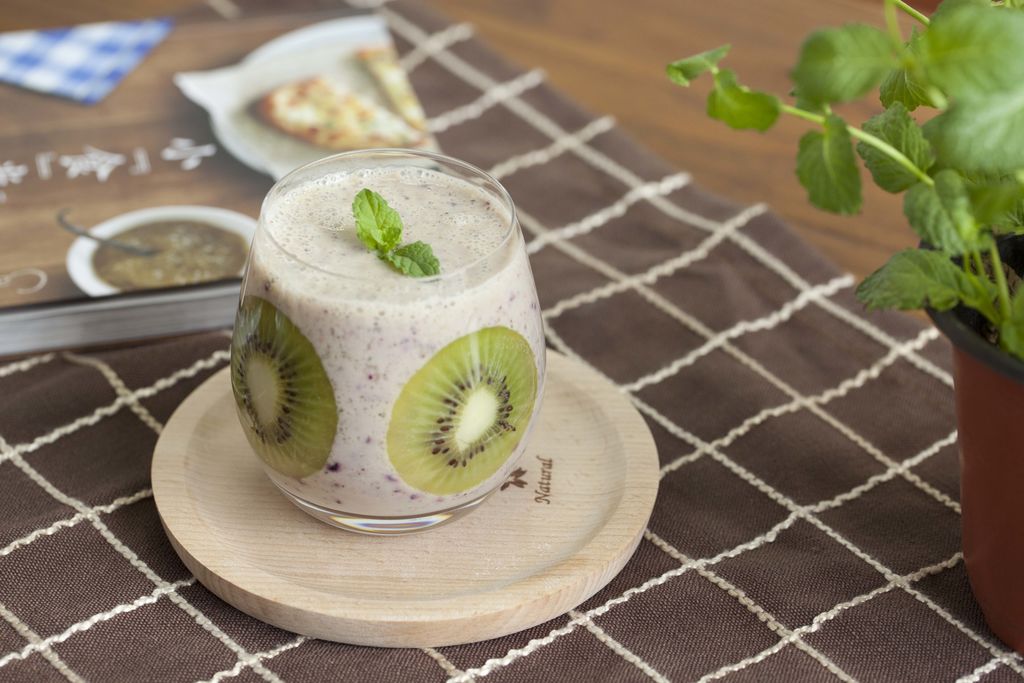 猕猴桃冰沙成品图