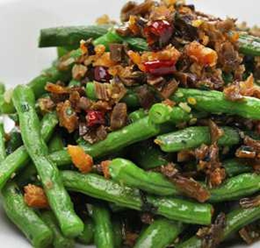 四季豆生豆与焯水后对比特写