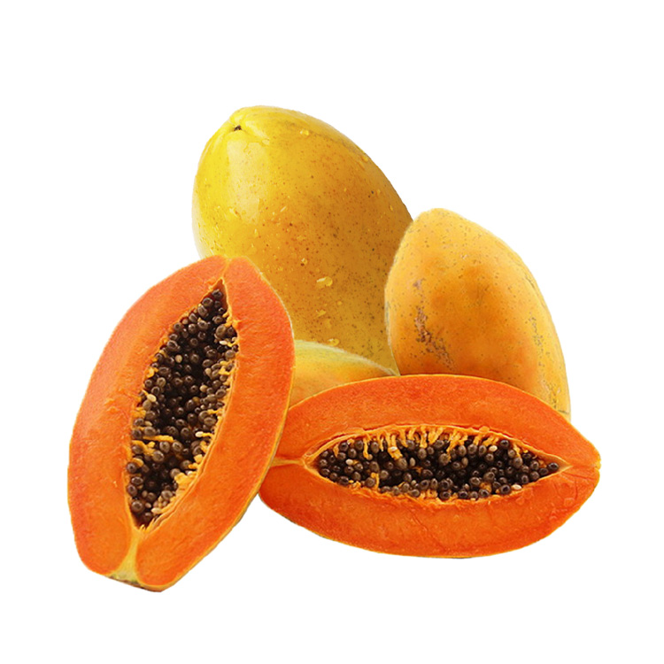 木瓜切开流出乳白色汁液特写