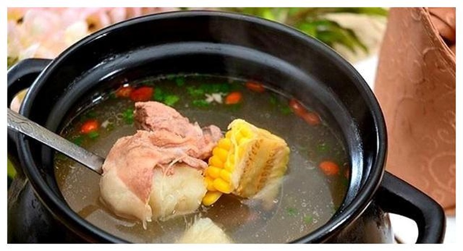 粉葛玉米猪骨汤成品图