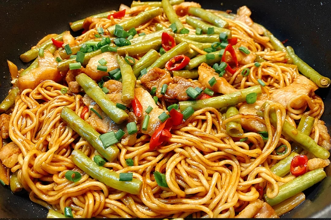 白不老豆角打卤面成品展示