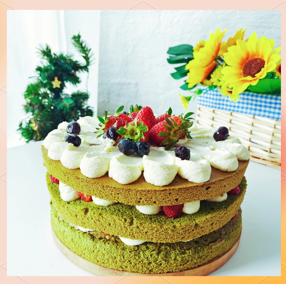 草莓奶露搭配甜点图