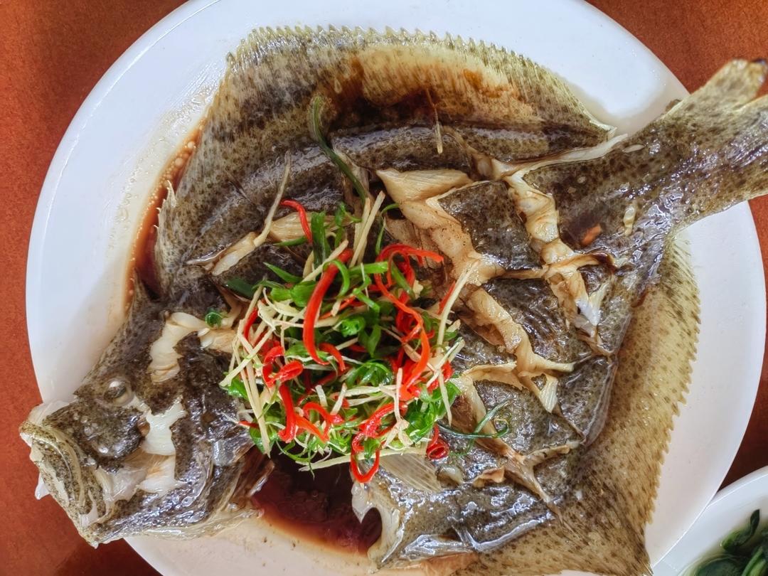 多宝鱼整鱼及清蒸成品特写