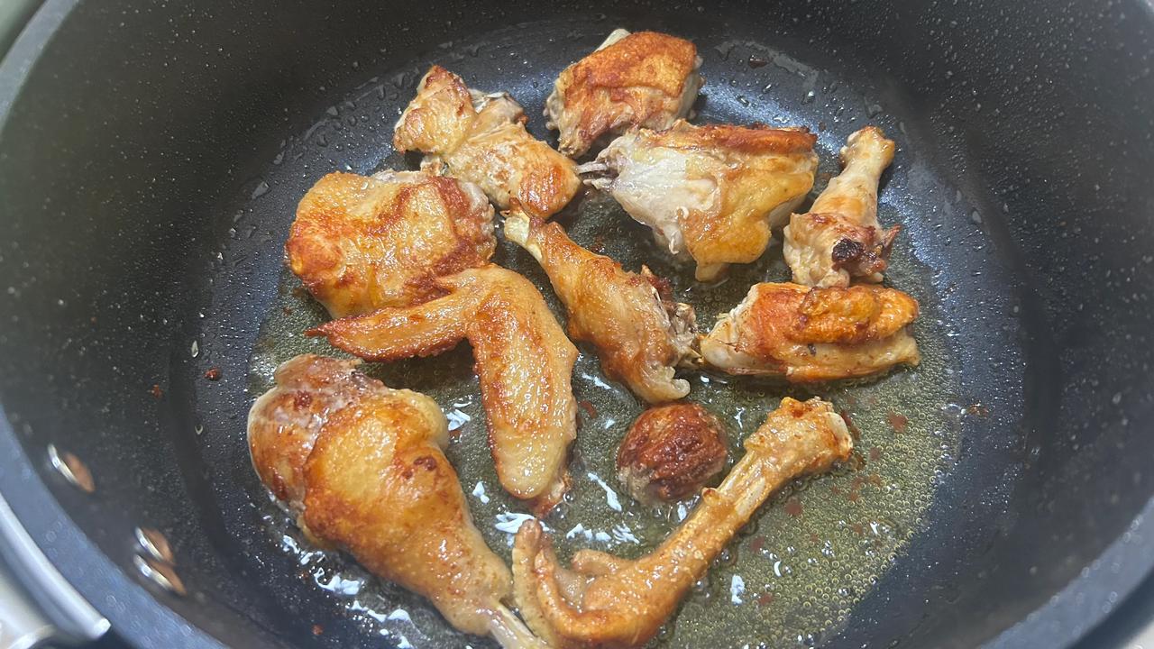 葱油煎鸡腿制作过程