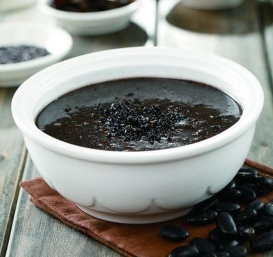 儿童食用黑豆餐点