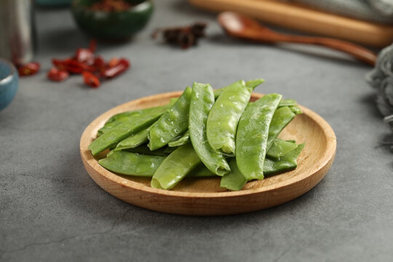 荷兰豆清洗与去筋处理过程