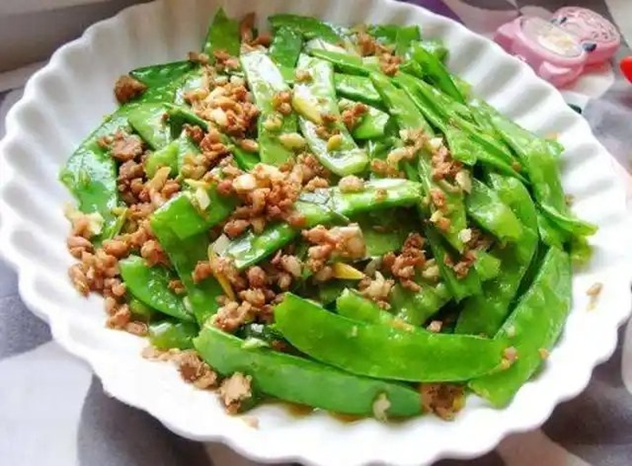中式家常炒荷兰豆菜肴