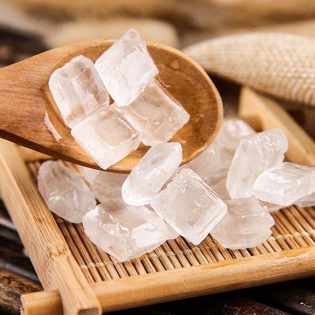 白樱桃泡酒装瓶过程