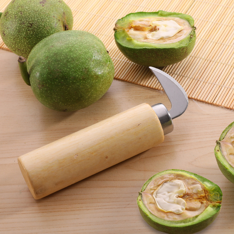 青皮核桃剥壳过程示意图