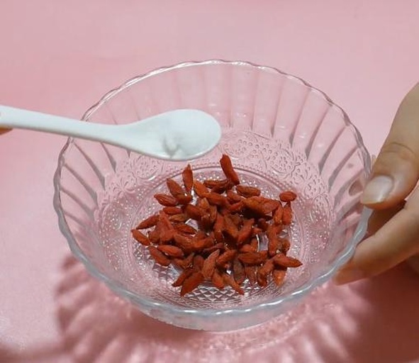 红枸杞清洗过程