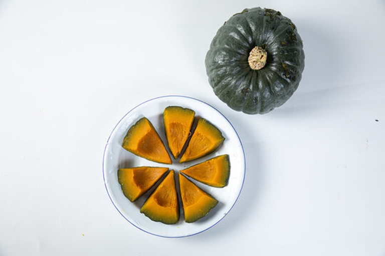 生食嫩南瓜切片特写