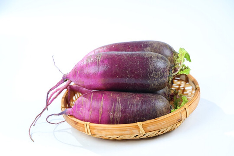 红皮萝卜与其他彩色萝卜对比图