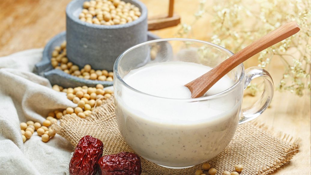 高丽参茶与温豆浆并置场景